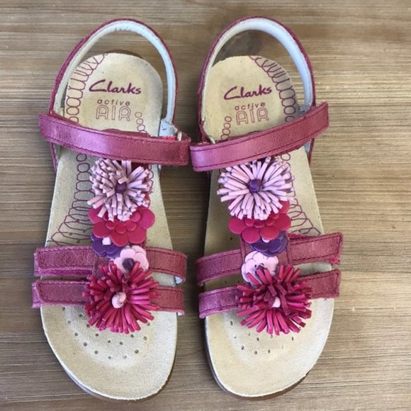 Clarks Girls Rio Flower Sandals - Picture 3 of 5